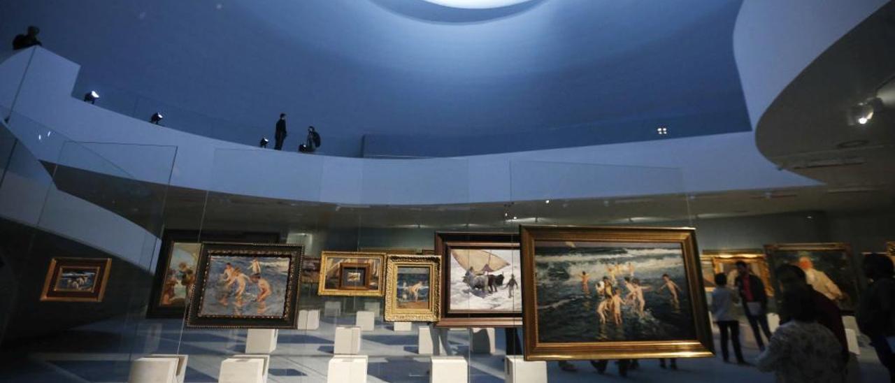 El Centro Niemeyer acoge hasta el 6 de enero una exposición de Sorolla.  EFE/José Luis Cereijido