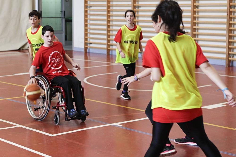 Jornada deportiva con centenares de escolares