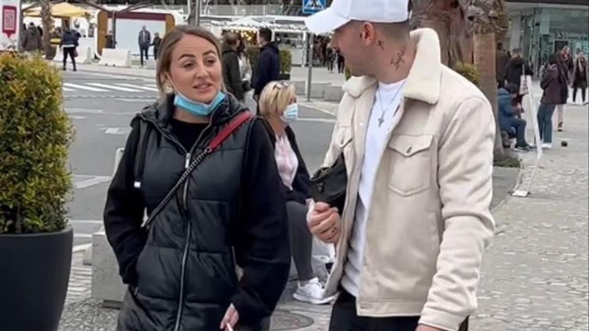 ROCIO FLORES Y SU PAREJA MANUEL BEDMAN EN MÁLAGA. / EP