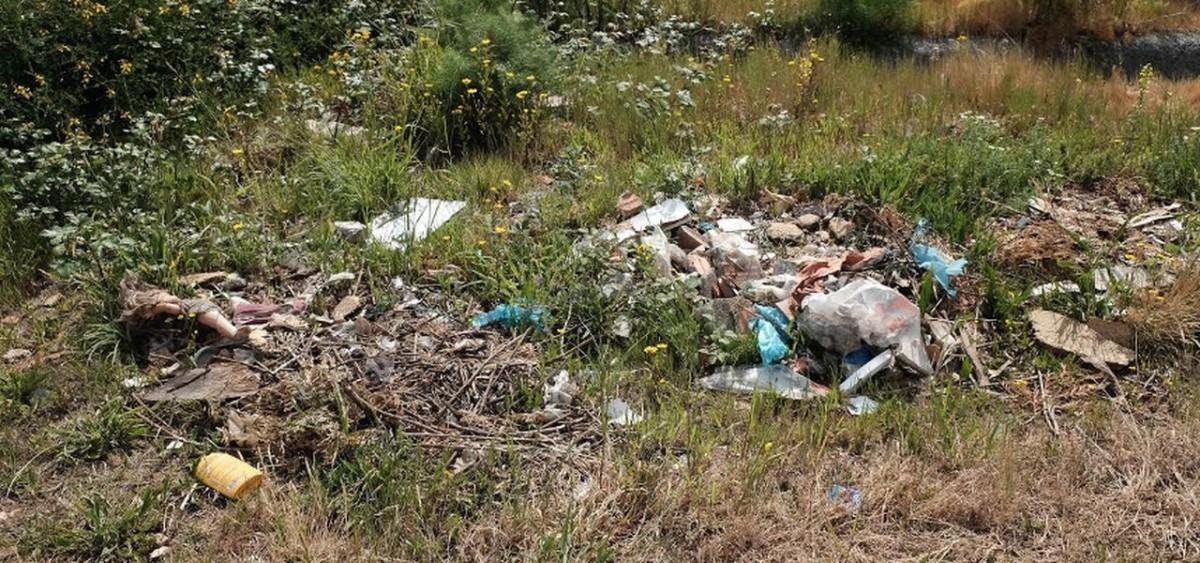 Escombreras descontroladas en Compostela