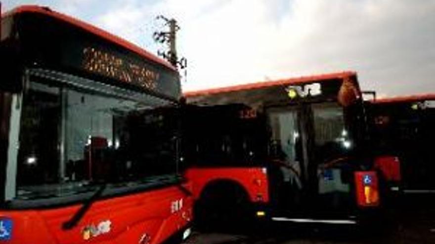 La gestora del bus urbano de Zaragoza reactiva su venta