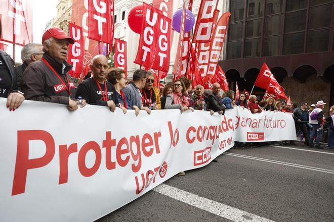 Los sindicatos salen a la calle en España este 1 de mayo por la reducción de la jornada laboral, en imágenes