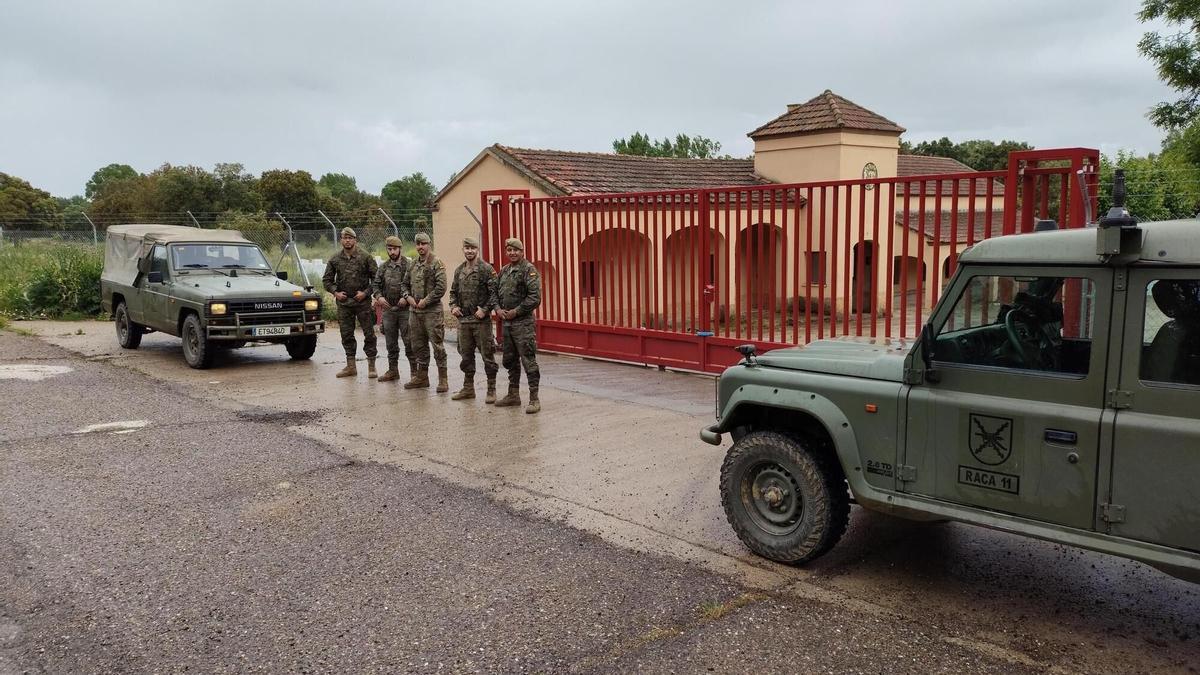 Personal del Mando de Artillería de Campaña de Burgos, en las instalaciones de Monte la Reina. | Cedida