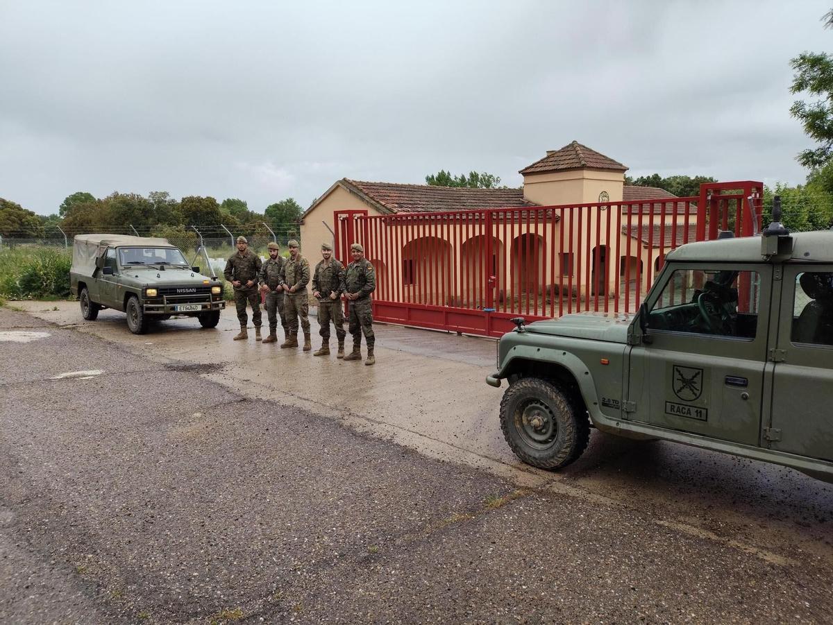 Personal del Mando de Artillería de Campaña de Burgos, en las instalaciones de Monte la Reina. | Cedida