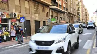 Movilidad estudia colocar un radar y badenes en la calle Ángel