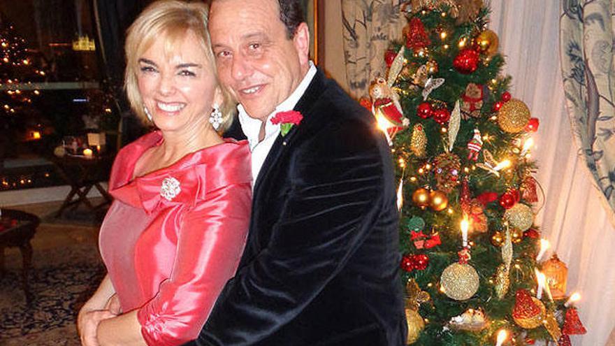 Pedro Horrach, junto a su esposa, Ana Zacher.