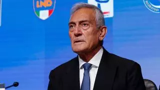 Primera víctima de la debacle italiana: dimite el presidente de la Federación