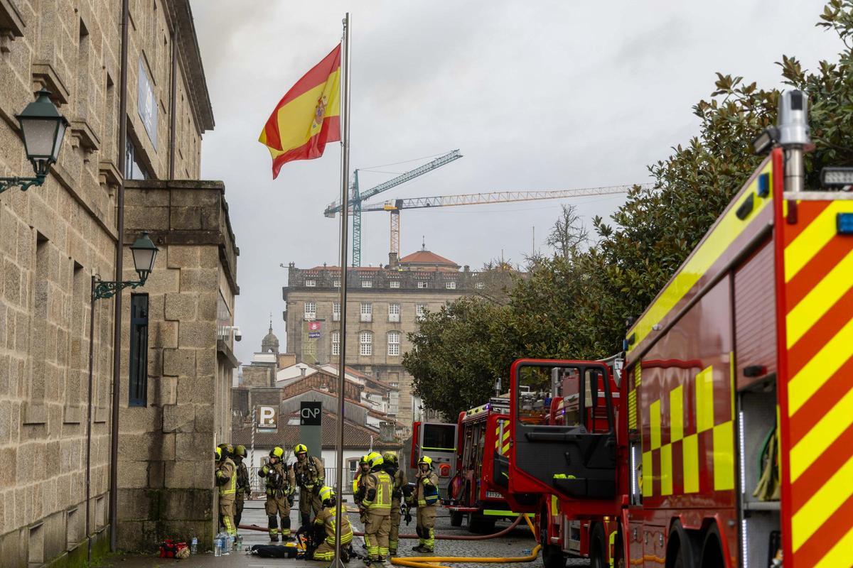 Evacuada la Comisaría de Santiago por un incendio