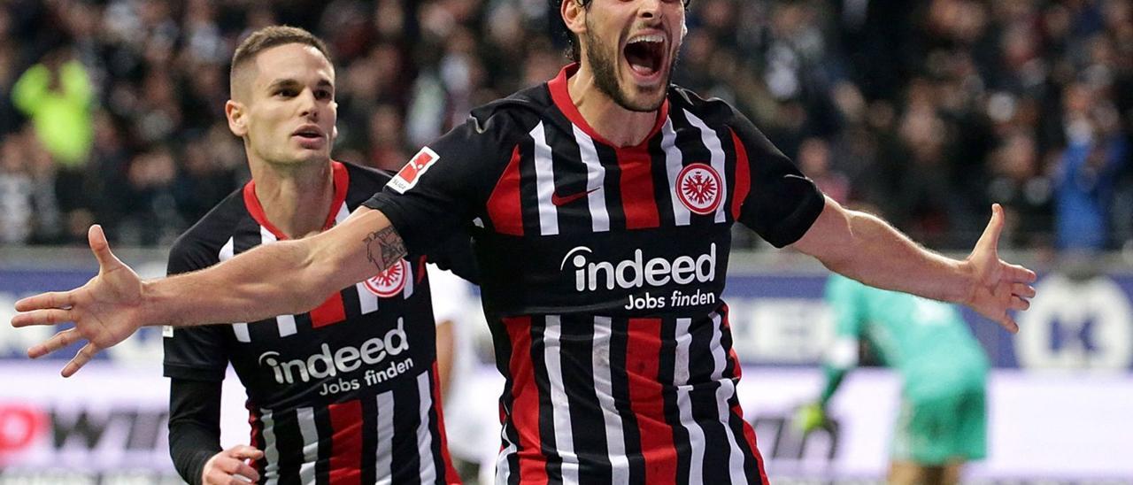 Gonçalo Paciencia celebra un gol con el Eintracht de Frankfurt.