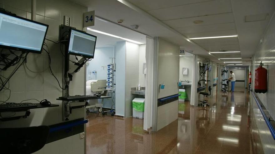 La nueva zona de UCI está en el antiguo pasillo de pruebas especiales del hospital.