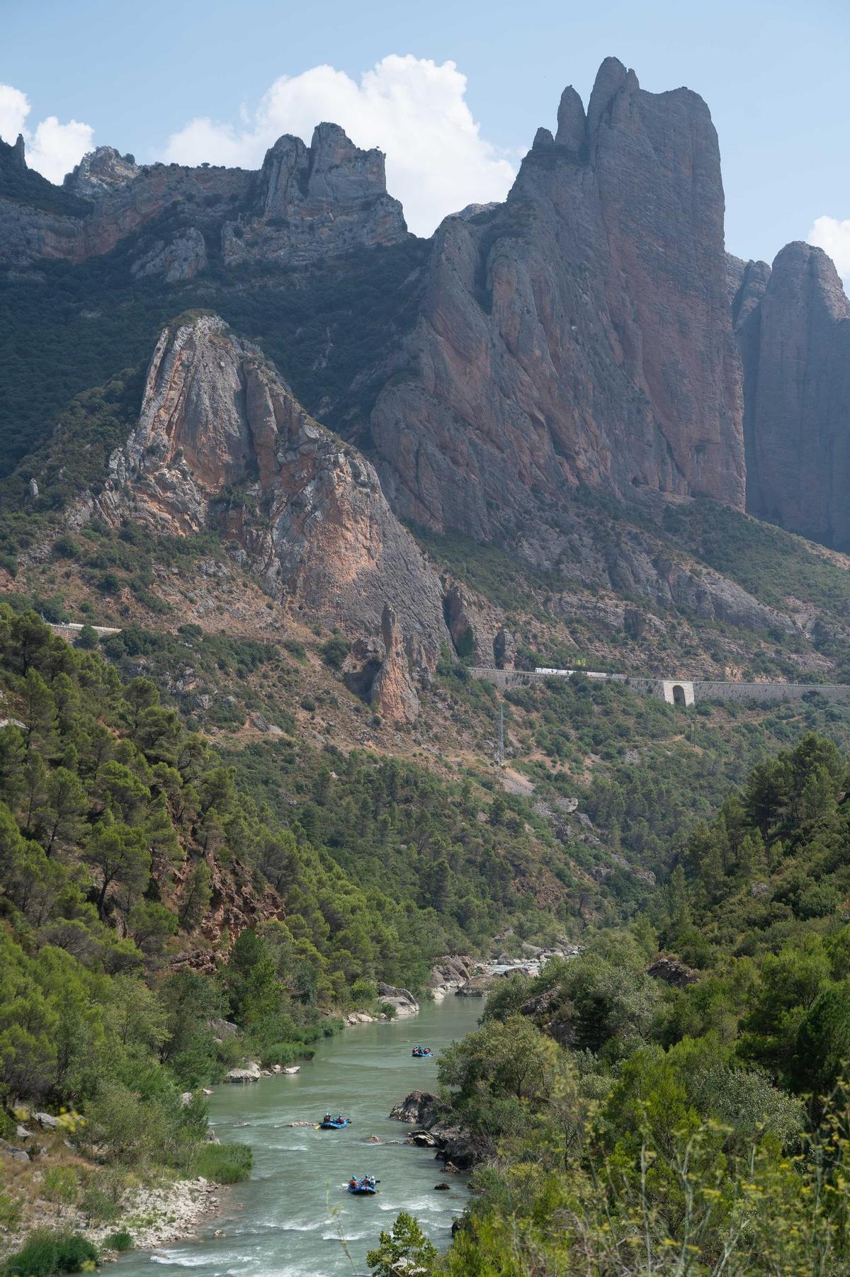 Bajada de kayaks, este jueves en Murillo de Gállego.