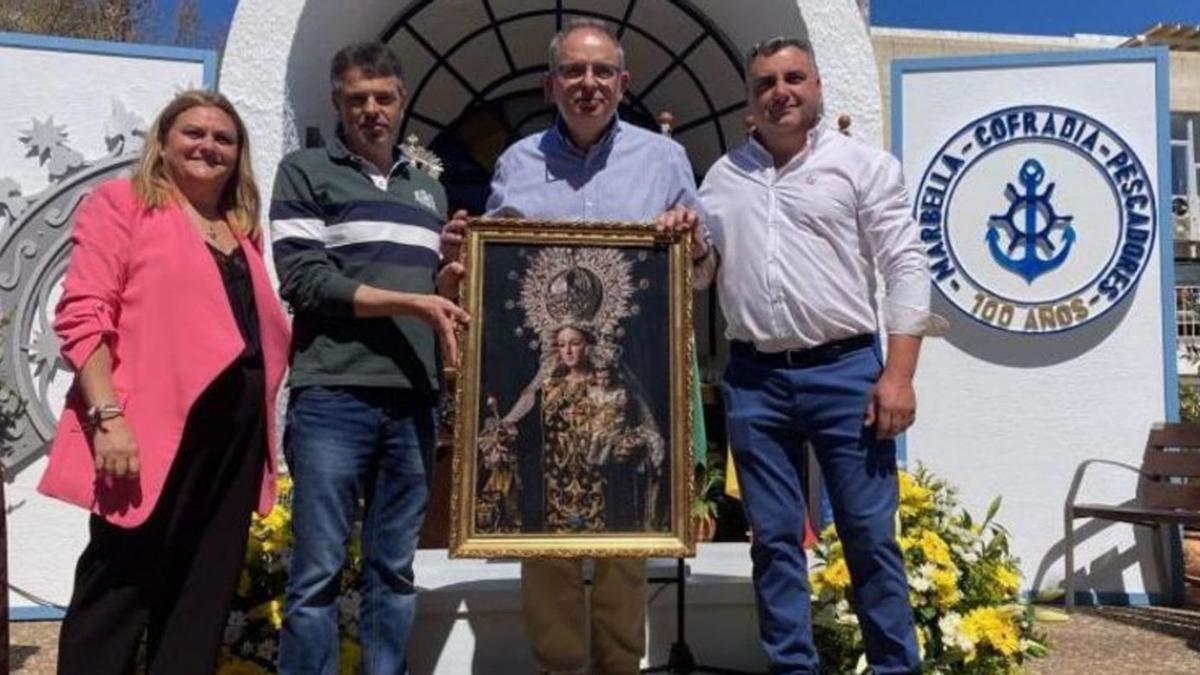 Integrantes de la Cofradía de Pescadores, en un evento en la capilla de la Virgen del Carmen, en La Bajadilla.