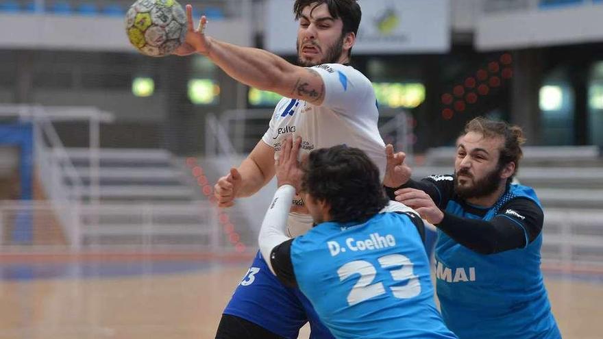 Saúl Campo, durante un partido disputado en el Pabellón Municipal. // G.Santos