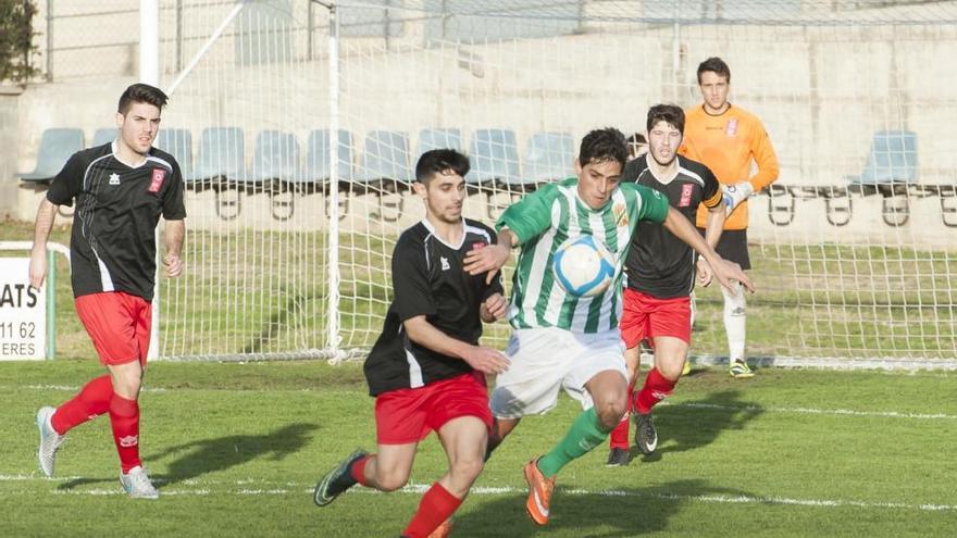 Massó, a la dreta, en el debut amb la Jonquera