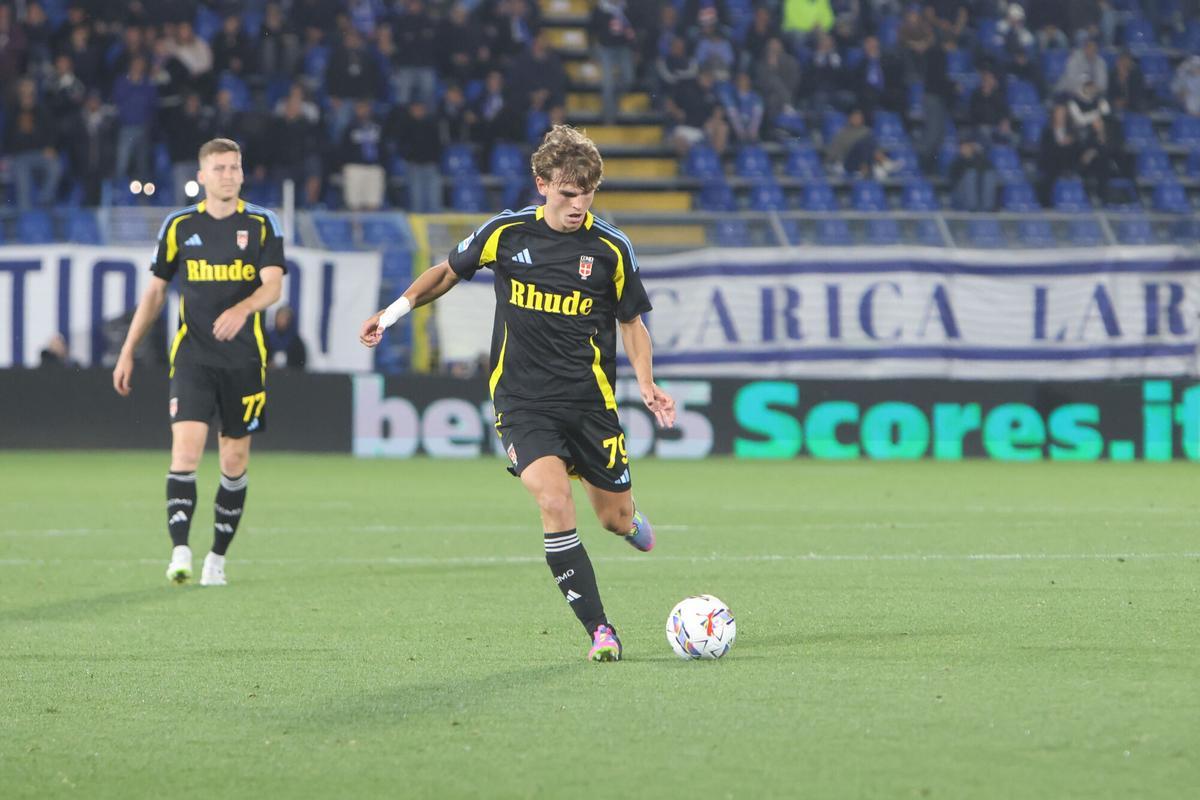 Nico Paz, ante el Inter en el estadio Giuseppe Sinigaglia de Como