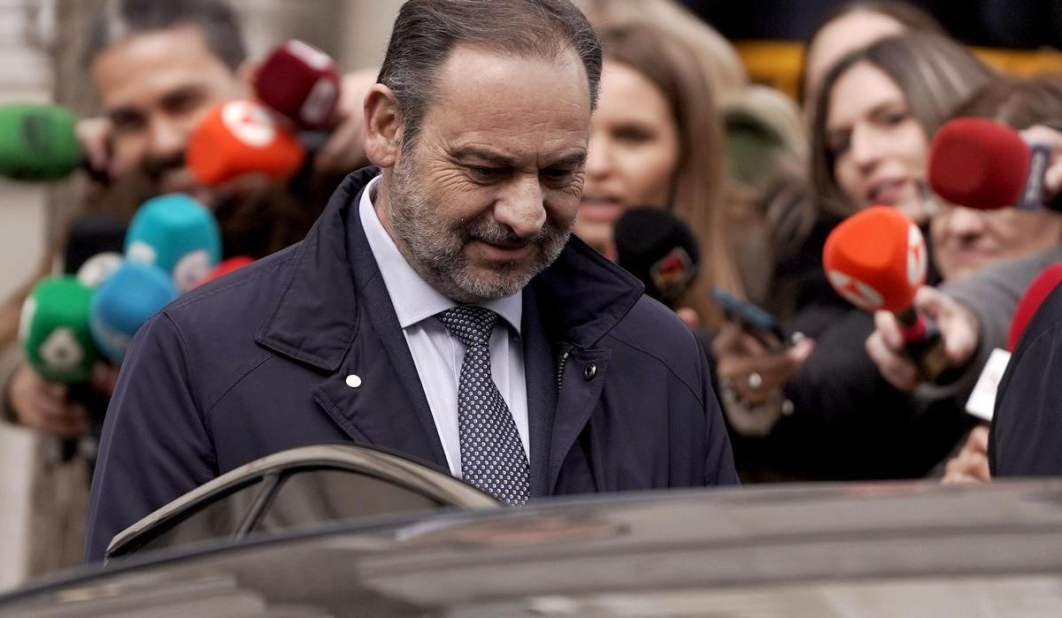 "Ábalos y su sonrisa han perjudicado al PSOE y a toda la izquierda honesta española" "Ábalos y su sonrisa han perjudicado al PSOE y a toda la izquierda honesta española"