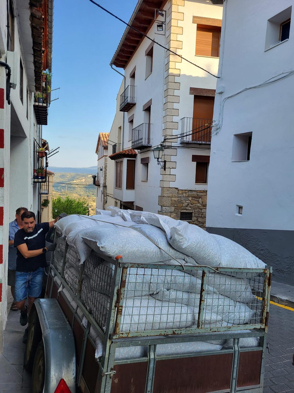 Preparativos para el Anunci de Morella a falta de un mes para la gran fiesta