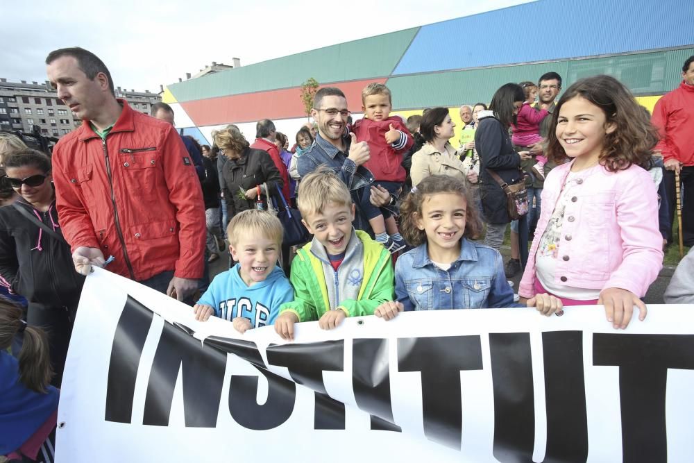 La Florida (Oviedo) se manifiesta para pedir un instituto