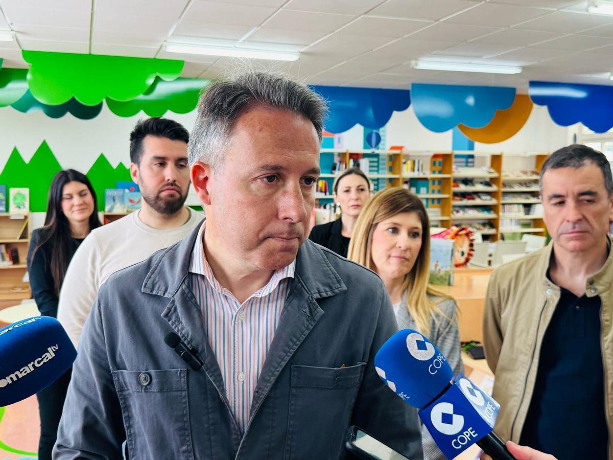 Fulgencio Gil, durante la comparecencia ante los medios.