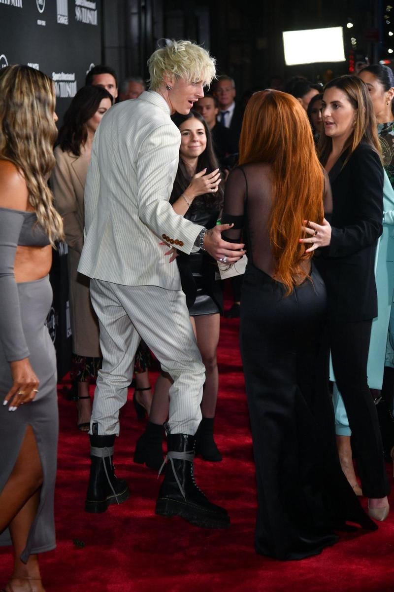 Megan Fox junto con Machine Gun Kelly en la gala