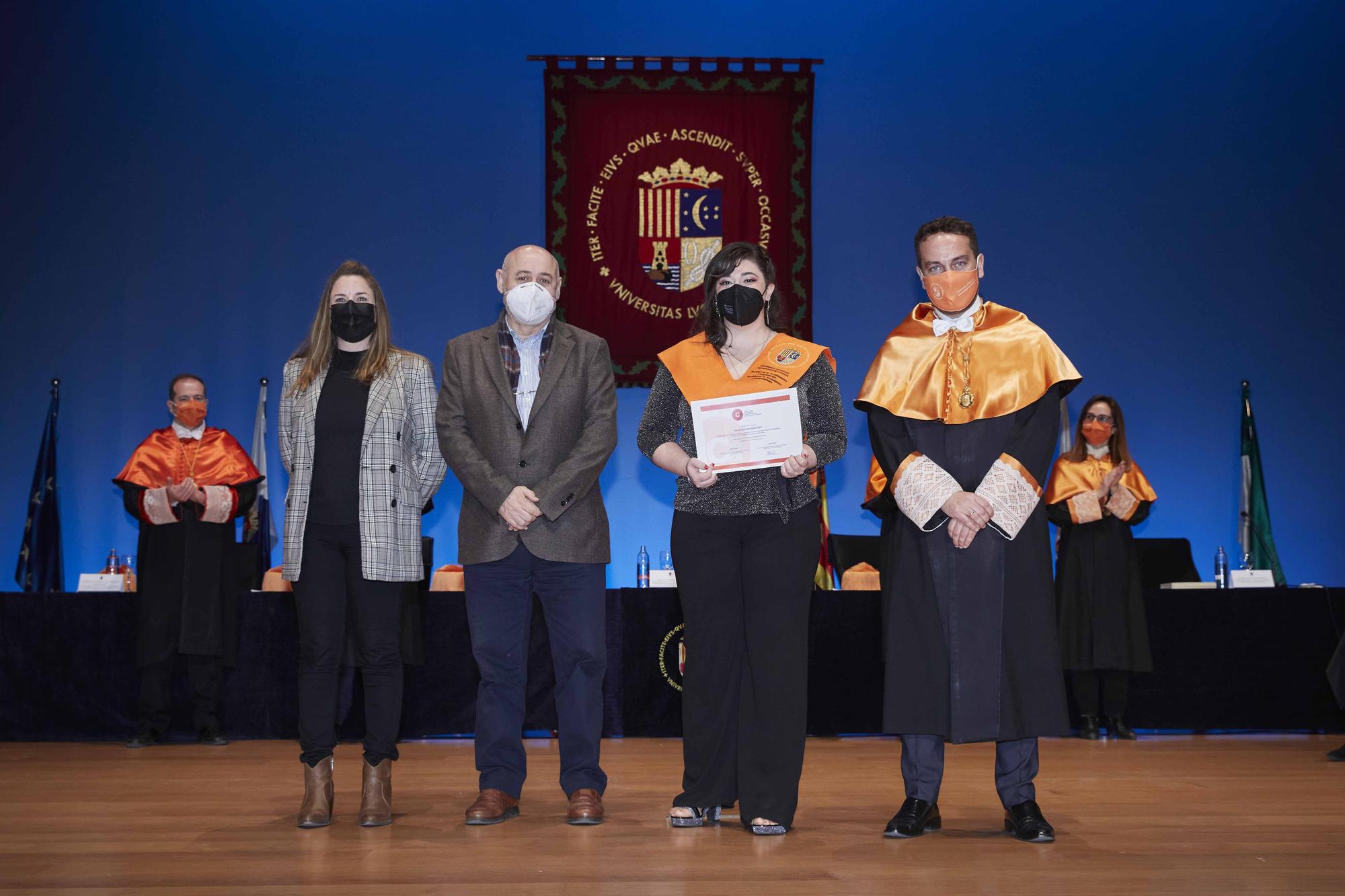 Acto de graduación de los estudiantes que han finalizado sus estudios en los grados en Publicidad y Relaciones Públicas, Trabajo Social, Sociología y en los másteres universitarios en Comunicación e Industrias Creativas, Innovación Social y Dinámicas de Cambio y Comunicación Digital.