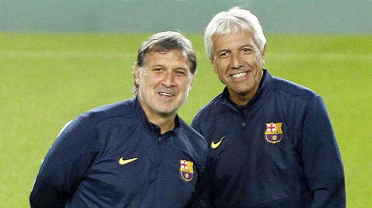 Gerardo ’Tata’ Martino i Elvio Paolorosso, durant un entrenament. Gerardo ’Tata’ Martino i Elvio Paolorosso, durant un entrenament.