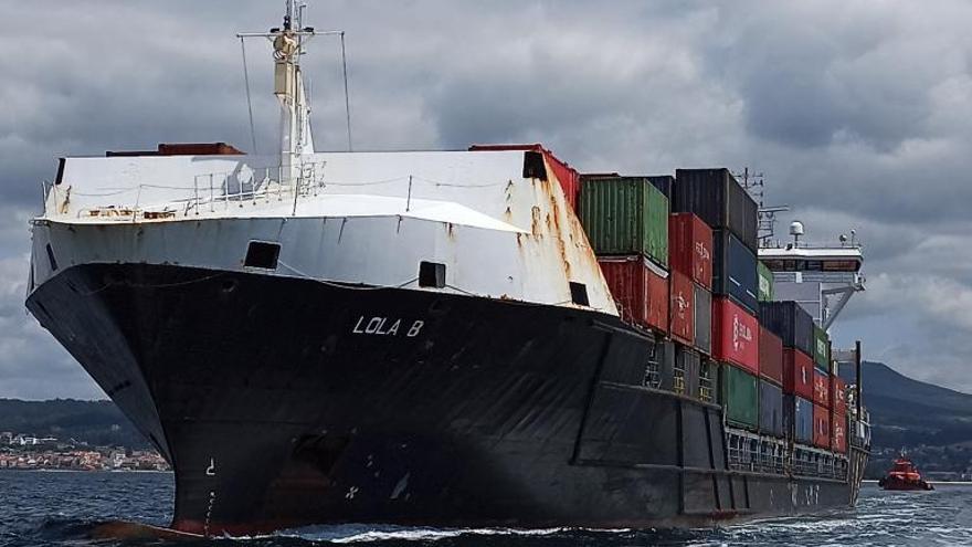 Preocupación tras perder un barco varios contenedores junto a la costa asturiana: la alerta activada y la zona afectada