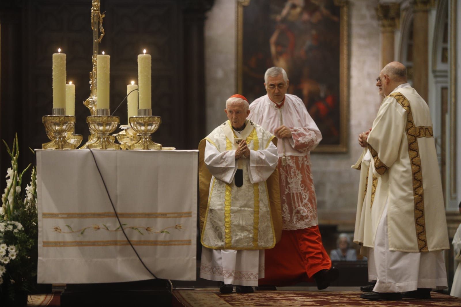 El cardenal Antonio Cañizares celebra el Te Deum y la misa del 9 d'Octubre