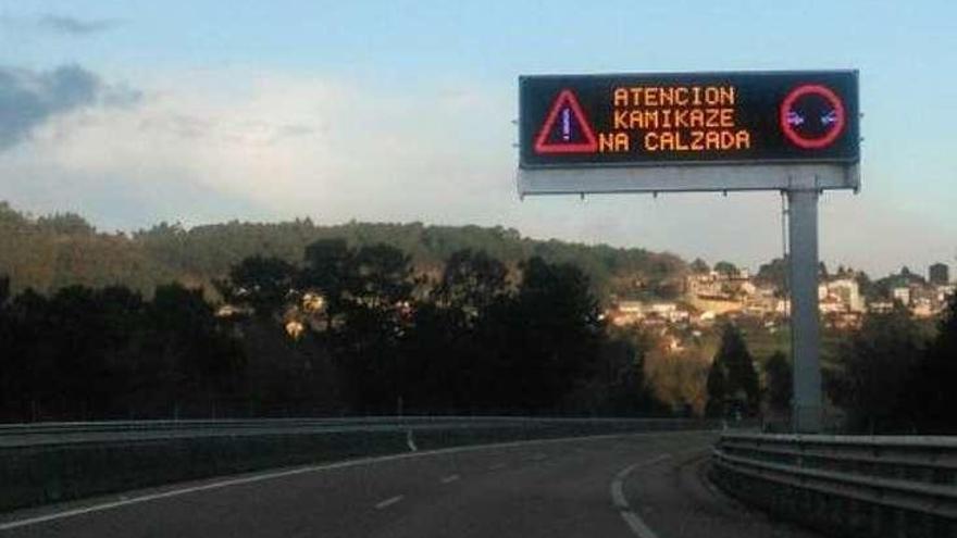 Señales luminosas advirtieron de una kamikace en la autovía. //