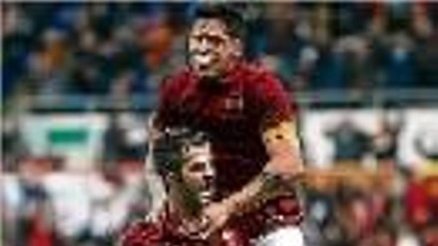 La Roma i la Lazio guanyen  i mantenen viva la lluita pel segon lloc de la taula
