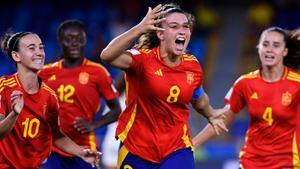 Silvia Lloris celebra el gol que dio a España el pase a los cuartos de final contra Canadá