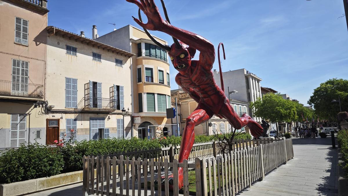 VÍDEO| Manacor Encantat: Así son las ocho figuras de las ‘Rondalles mallorquines’