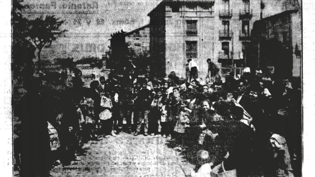 El 'Cipotegato' visitando el Barrio de las Tenerías, en Zaragoza.