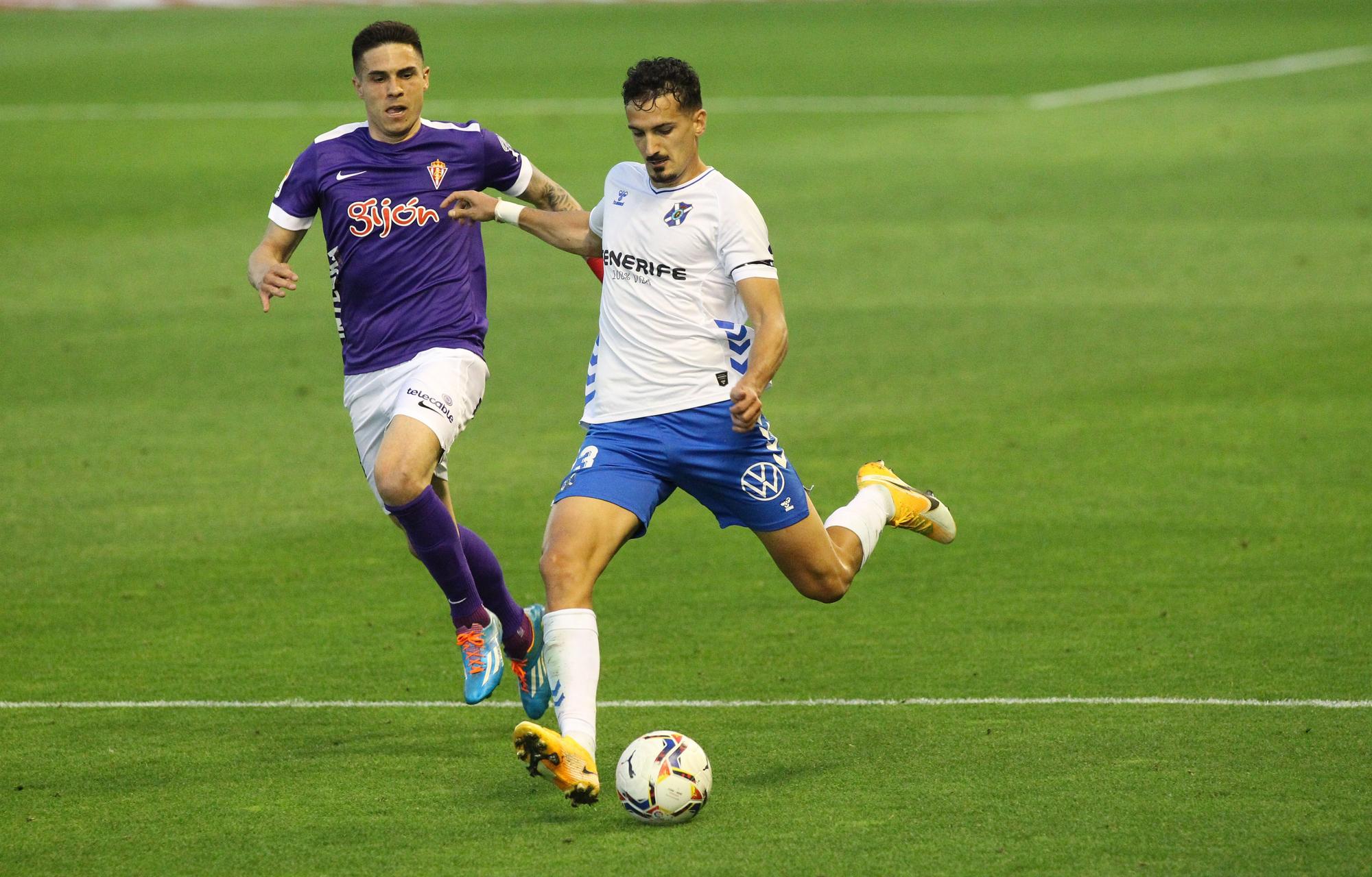 Las imágenes del partido entre el Tenerife y el Sporting (1-0)