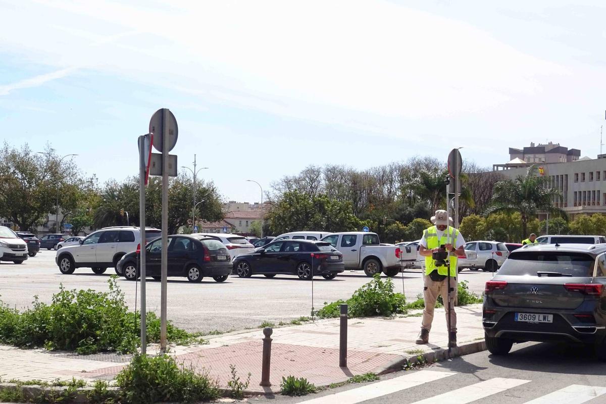 CaixaForum Málaga da su primer paso y borra más de 300 aparcamientos en Manuel Azaña