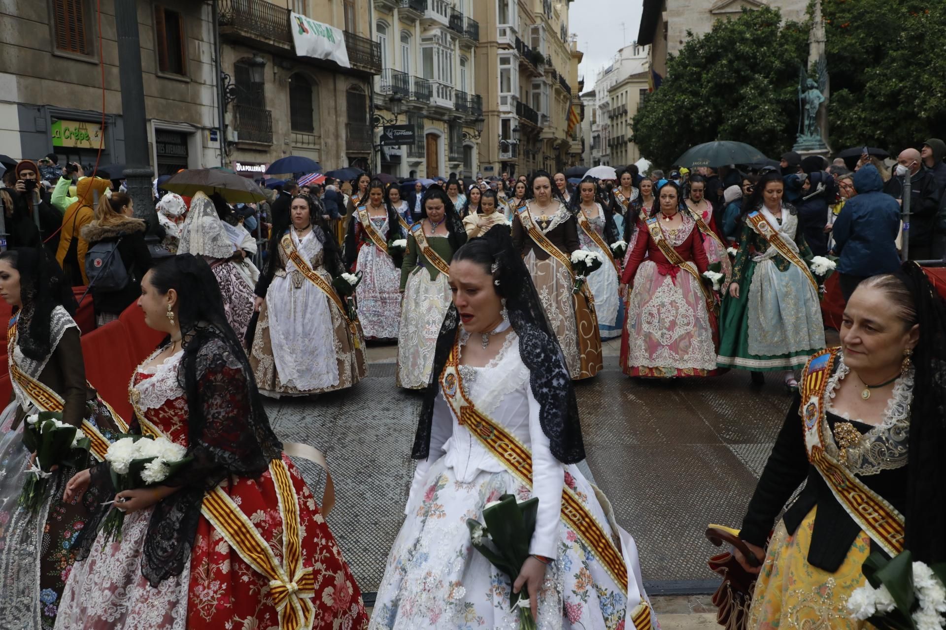 Búscate en el primer día de Ofrenda por la calle Quart (entre las 15.30 y las 17.00 horas)