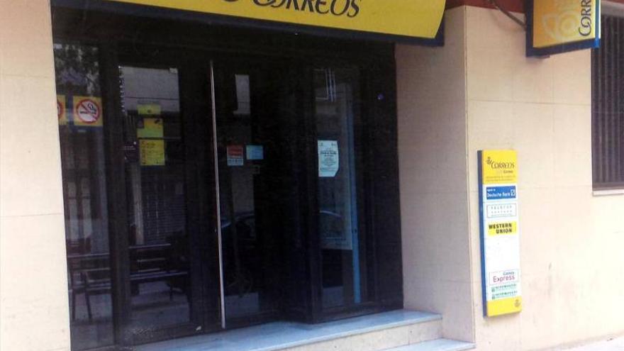 Los sindicatos tildan de éxito el primer día de huelga en Correos