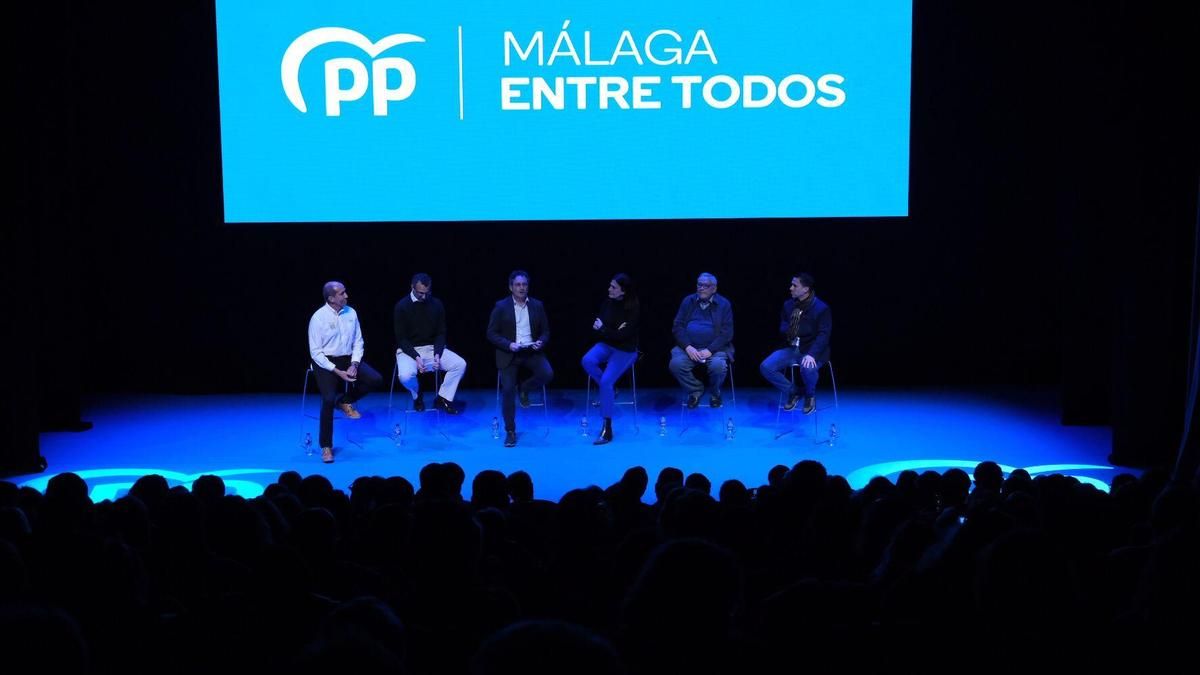 Un momento del acto de precampaña del PP de Málaga en el salón de actos de la ESAD