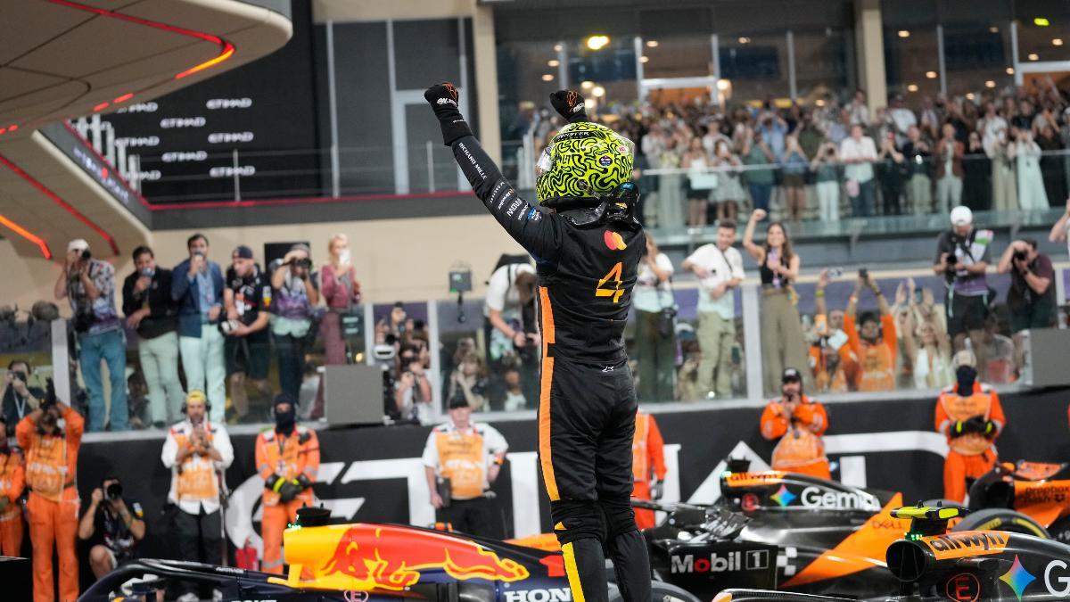 Lando Norris celebra su primer título en la F1