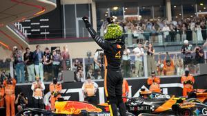 Lando Norris celebra su primer título en la F1