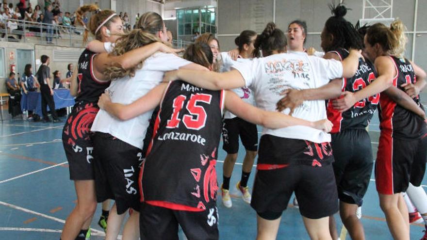 Las jugadoras del Magec Tías celebran un triunfo en la pasada temporada.