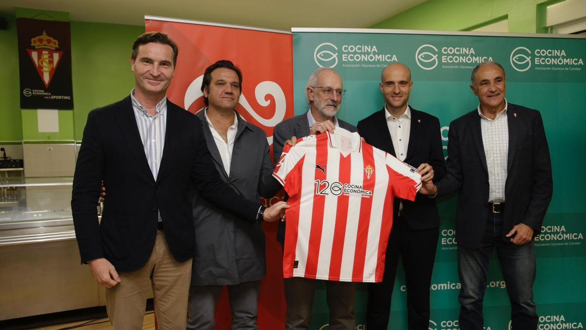 Acto del Sporting en la Cocina Económica