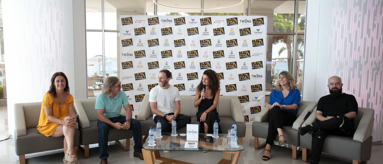 Cristina Ribas, Miquel Costa, Adrián Gas, Lucía Marín, Dessiré Ruiz y Pep Tur, ayer en la presentación de Ibiza Danza Platform.   |  VICENT MARÍ