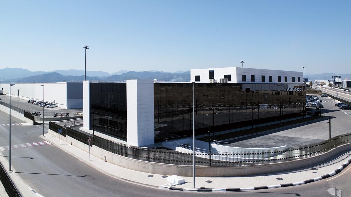 Fachada de la empresa Gamadecor, en Vila-real.
