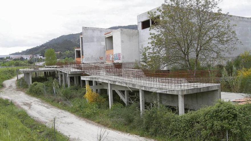 Situación en la que se encuentra el edificio del Centro de Interpretación de Parques Naturales, cuyas obras se paralizaron. // Iñaki Osorio