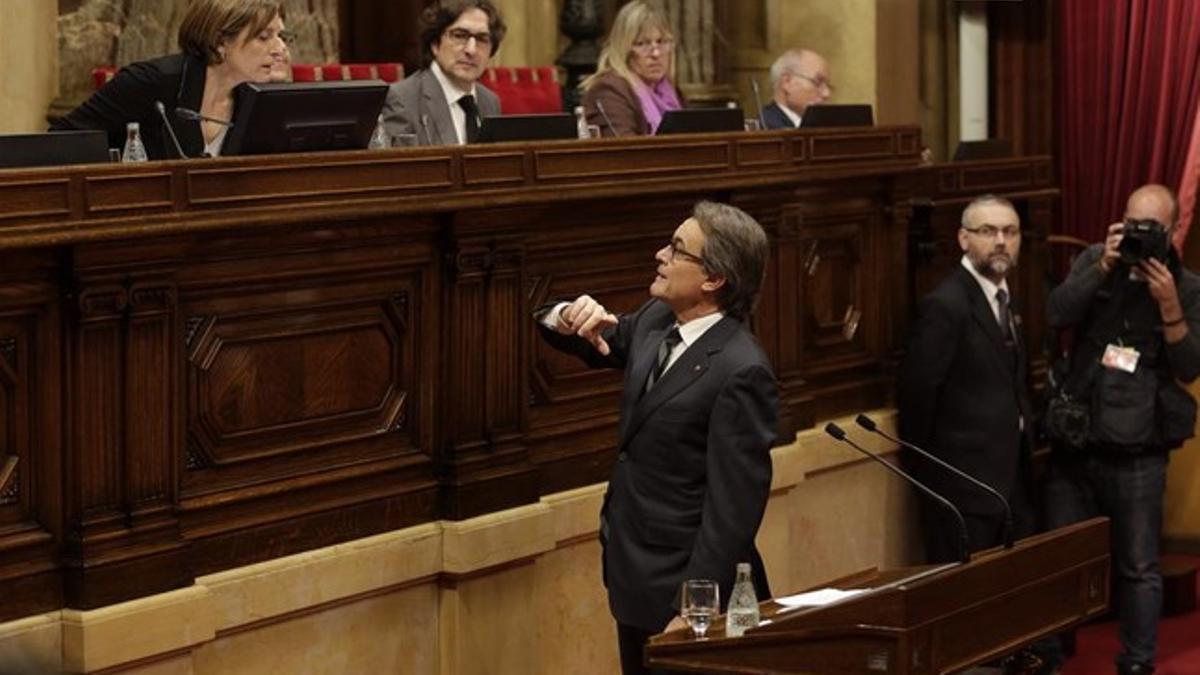 Artur Mas, este martes, durante el debate de investidura en el Parlament.