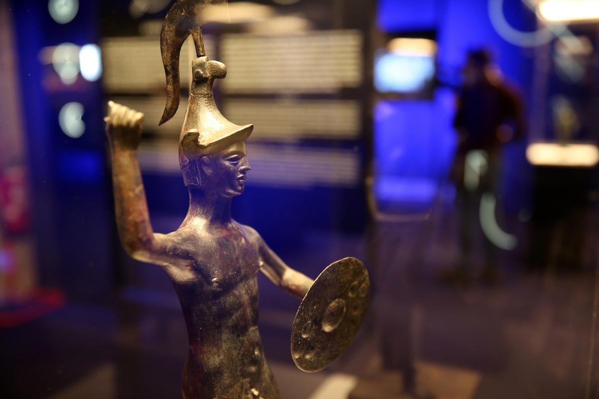 Estatuilla de bronce que representaba a Marte en la antigua Grecia, 'Mars Balearicus' (400 a.C), en el CCCB.