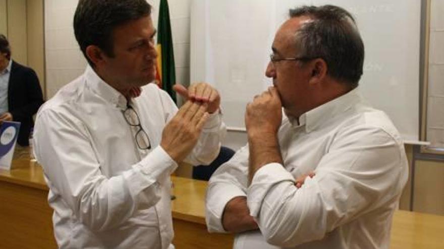 Los dentistas piden colaboración a los pacientes para frenar el intrusismo