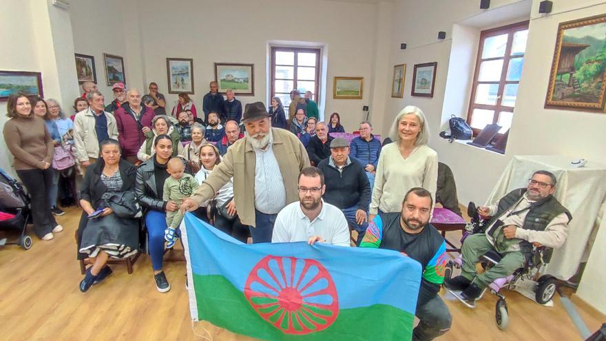 Tapia celebra el Día Internacional del Pueblo Gitano con una llamada a acabar con el racismo