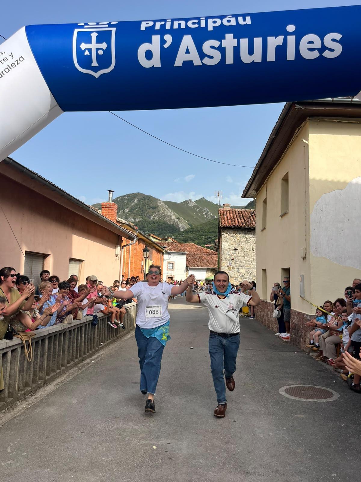 Dos participantes en la prueba.